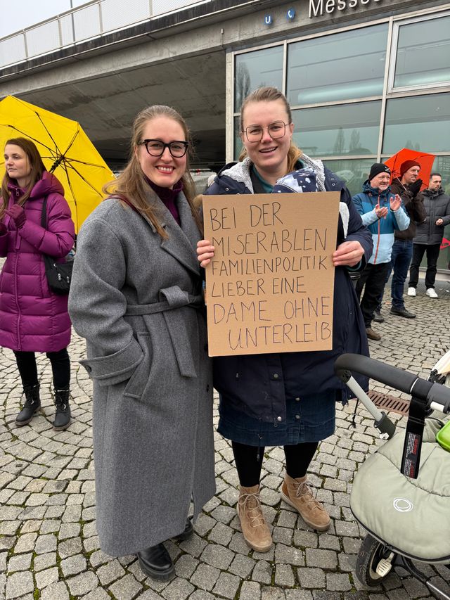 Anfrage an die Staatsregierung zu Kita Plätzen - Söders Kita-Versprechen entpuppt sich als heiße Luft